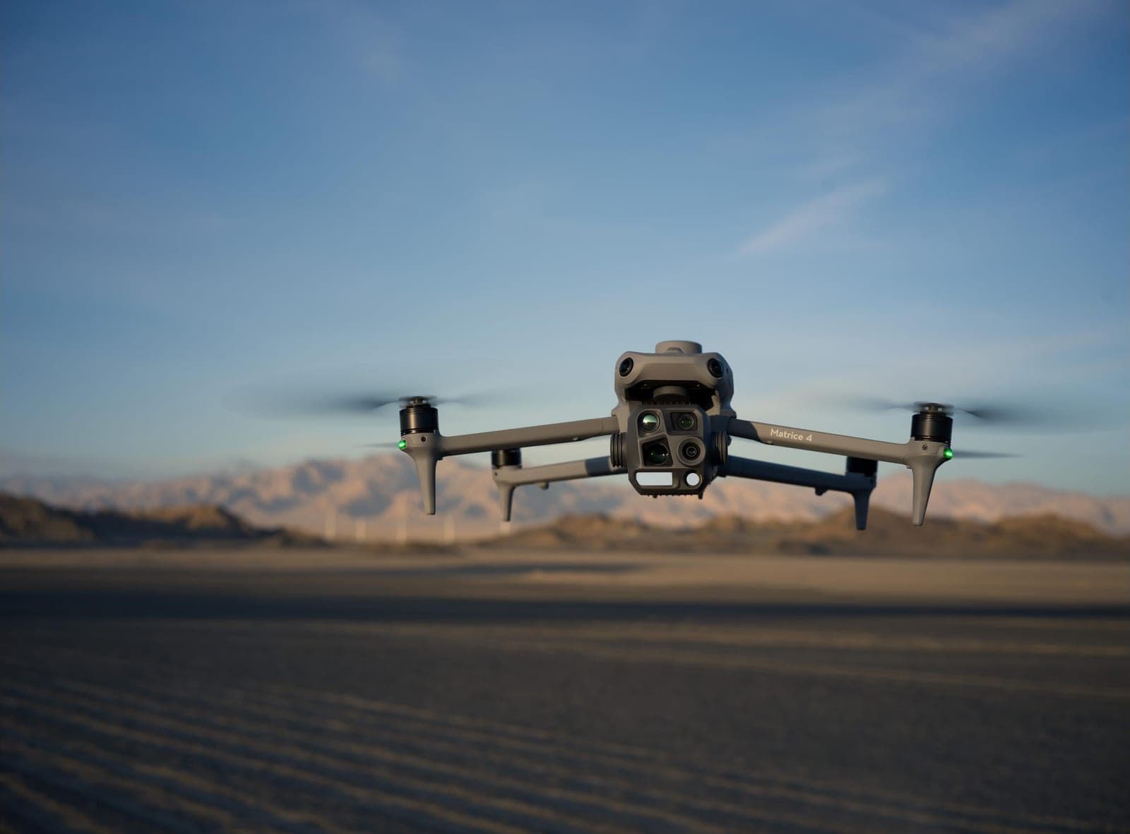 DJI Matrice 4 en vol — KFR Tech